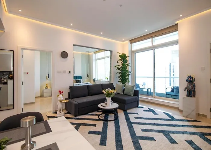 Luxury-Designer 1 Bedroom Sea View
