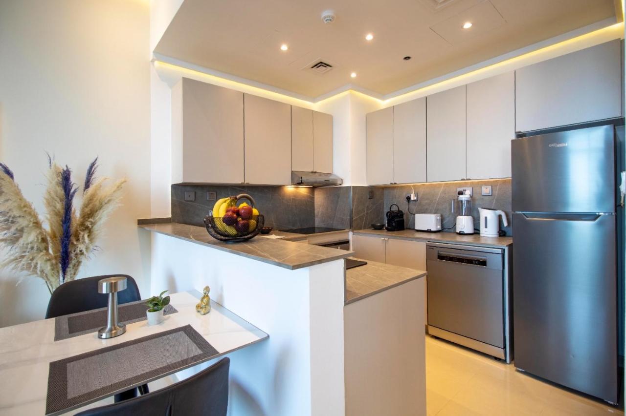 Апартаменти Luxury-designer 1 Bedroom Sea View Дубай